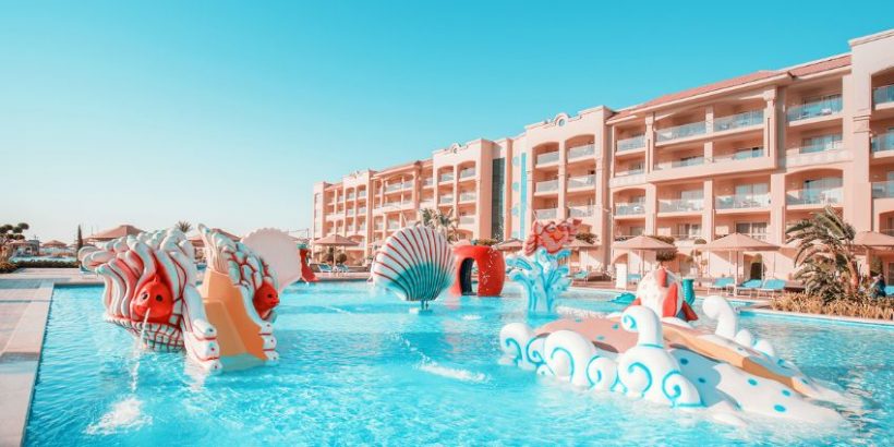 Ģimenes brīvdienas Hurgadā – Pickalbatros White Beach Resort 5*