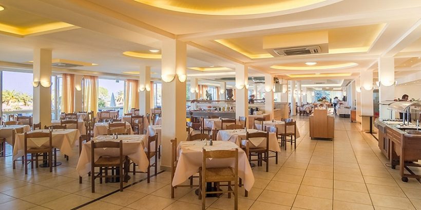 Atpūta Grieķijā, Korfu – Messonghi Beach Resort 3*