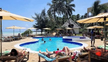 Ceļojums uz Zanzibāru – Reef and Beach Resort 4*