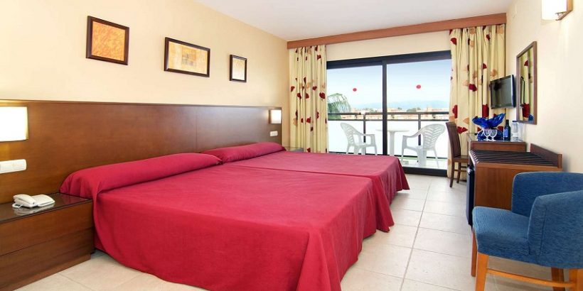 Malaga – Puente Real 4*